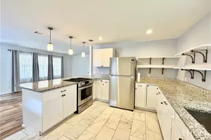 1714 E 60th St, Savannah, GA 31404 - Photo 8