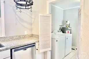 1714 E 60th St, Savannah, GA 31404 - Photo 12