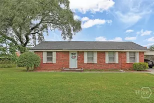 113 Chatham Villa Dr, Savannah, GA 31408 - Photo 2