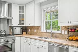 113 Mercer Rd, Savannah, GA 31411 - Photo 12