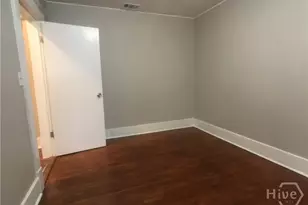 1122 E 37th St, Savannah, GA 31404 - Photo 2