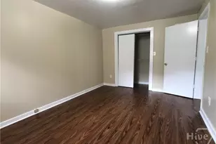 1122 E 37th St, Savannah, GA 31401 - Photo 4