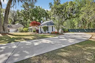 401 Laurenburg Dr, Richmond Hill, GA 31324 - Photo 2
