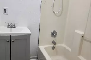1707 Le Grand St, Savannah, GA 31401 - Photo 10