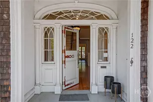 122 E 36th St, Savannah, GA 31401 - Photo 2