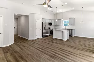 204 Hasty Point Rd, Port Wentworth, GA 31407 - Photo 10