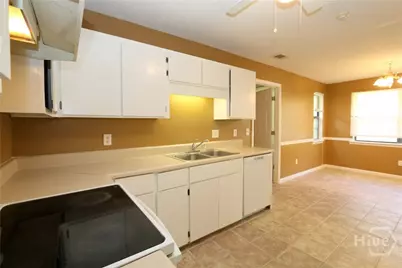 2352 Rowe Street, Hinesville, GA 31313 - Photo 10