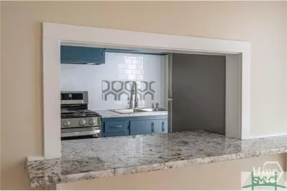 218 W Anderson Street #Upper Unit, Savannah, GA 31401 - Photo 10