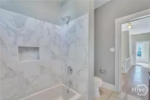 218 W Anderson St, Savannah, GA 31401 - Photo 16