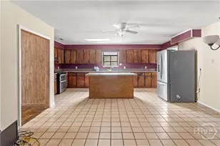 160 Hall St, Hinesville, GA 31313 - Photo 6