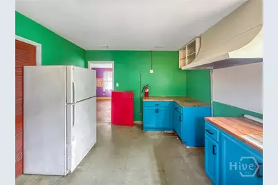 114 W 61st Street, Savannah, GA 31401 - Photo 12