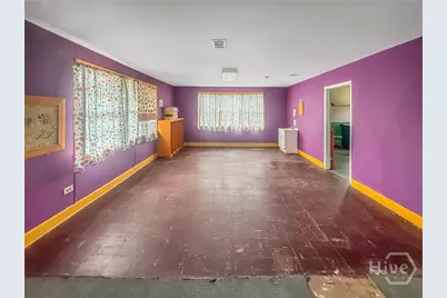 114 W 61st Street, Savannah, GA 31401 - Photo 8