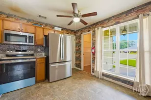 48 W Beaver Ln, Midway, GA 31320 - Photo 6