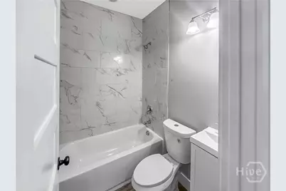 316 W 40th Street #E, Savannah, GA 31401 - Photo 8