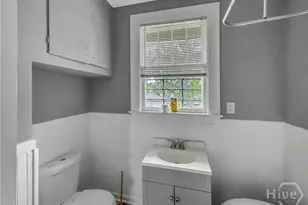 607 E 37th St, Savannah, GA 31401 - Photo 14