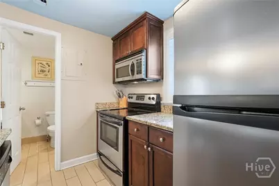 109 E Park Avenue, Savannah, GA 31401 - Photo 8