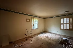 24 W 49th St, Savannah, GA 31405 - Photo 18