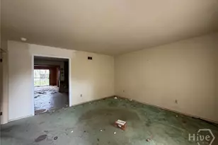24 W 49th St, Savannah, GA 31405 - Photo 2