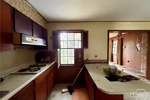 24 W 49th St, Savannah, GA 31405 - Photo 10