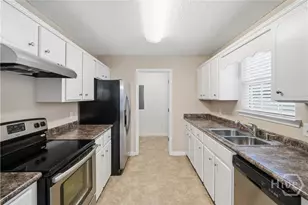 1033 Barley Dr, Hinesville, GA 31313 - Photo 12