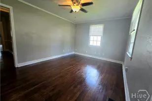 309 E 58th St, Savannah, GA 31405 - Photo 4