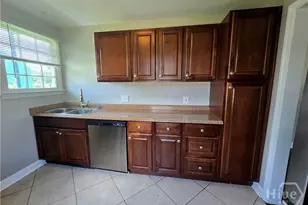 309 E 58th St, Savannah, GA 31405 - Photo 2