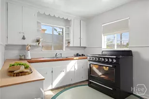 138 W 51st St, Savannah, GA 31405 - Photo 6
