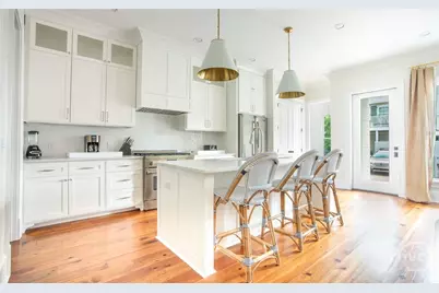 320 E Hall Street, Savannah, GA 31401 - Photo 12