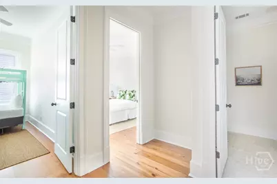 320 E Hall Street, Savannah, GA 31401 - Photo 22