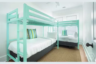 320 E Hall Street, Savannah, GA 31401 - Photo 30