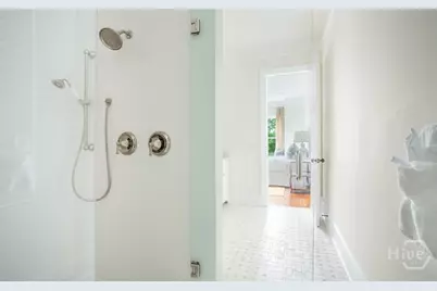 320 E Hall Street, Savannah, GA 31401 - Photo 38