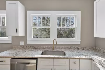 104 E Burkhalter Street, Pembroke, GA 31321 - Photo 16