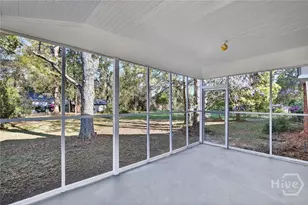 104 E Burkhalter St, Pembroke, GA 31321 - Photo 10