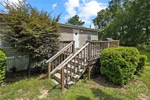 437 Burkhalter Cir, Claxton, GA 30417 - Photo 16