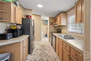 437 Burkhalter Cir, Claxton, GA 30417 - Photo 4