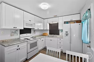 222 E Point Dr, Savannah, GA 31410 - Photo 16
