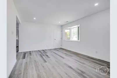 8508 Clarke Avenue, Savannah, GA 31406 - Photo 6