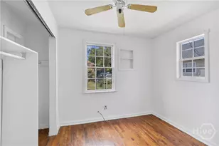 215 W 59th St, Savannah, GA 31405 - Photo 12