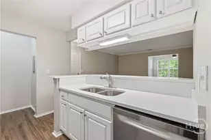 12300 Apache Ave, Savannah, GA 31419 - Photo 8