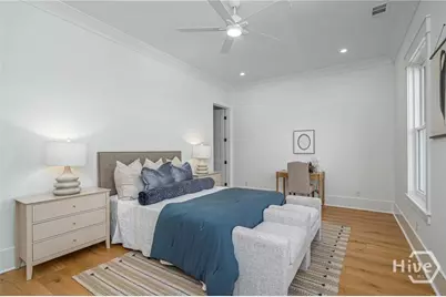 304 W 38th Street, Savannah, GA 31401 - Photo 14