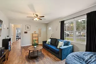 325 Manor Dr, Savannah, GA 31404 - Photo 4