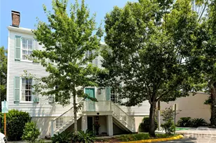 424 E President St, Savannah, GA - Photo 2