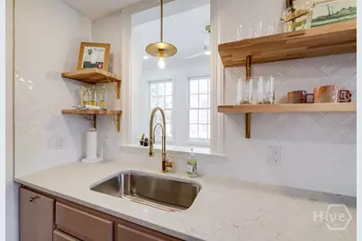 424 E President Street, Savannah, GA  - Photo 14
