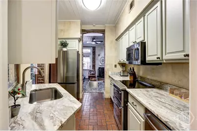 220 E State Street, Savannah, GA 31401 - Photo 30