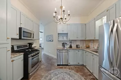 506 E Broughton Street, Savannah, GA 31401 - Photo 10