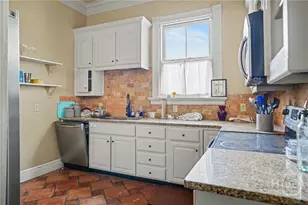 225 W 41st St, Savannah, GA 31401 - Photo 18