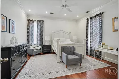 225 W 41st Street, Savannah, GA 31401 - Photo 4