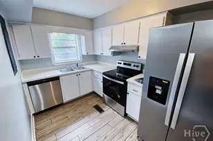 317 E 31st St, Savannah, GA 31401 - Photo 4