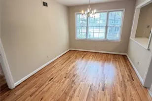 139 E 55th St, Savannah, GA 31406 - Photo 2