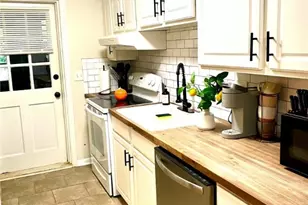 216 W Bolton St, Savannah, GA 31401 - Photo 48